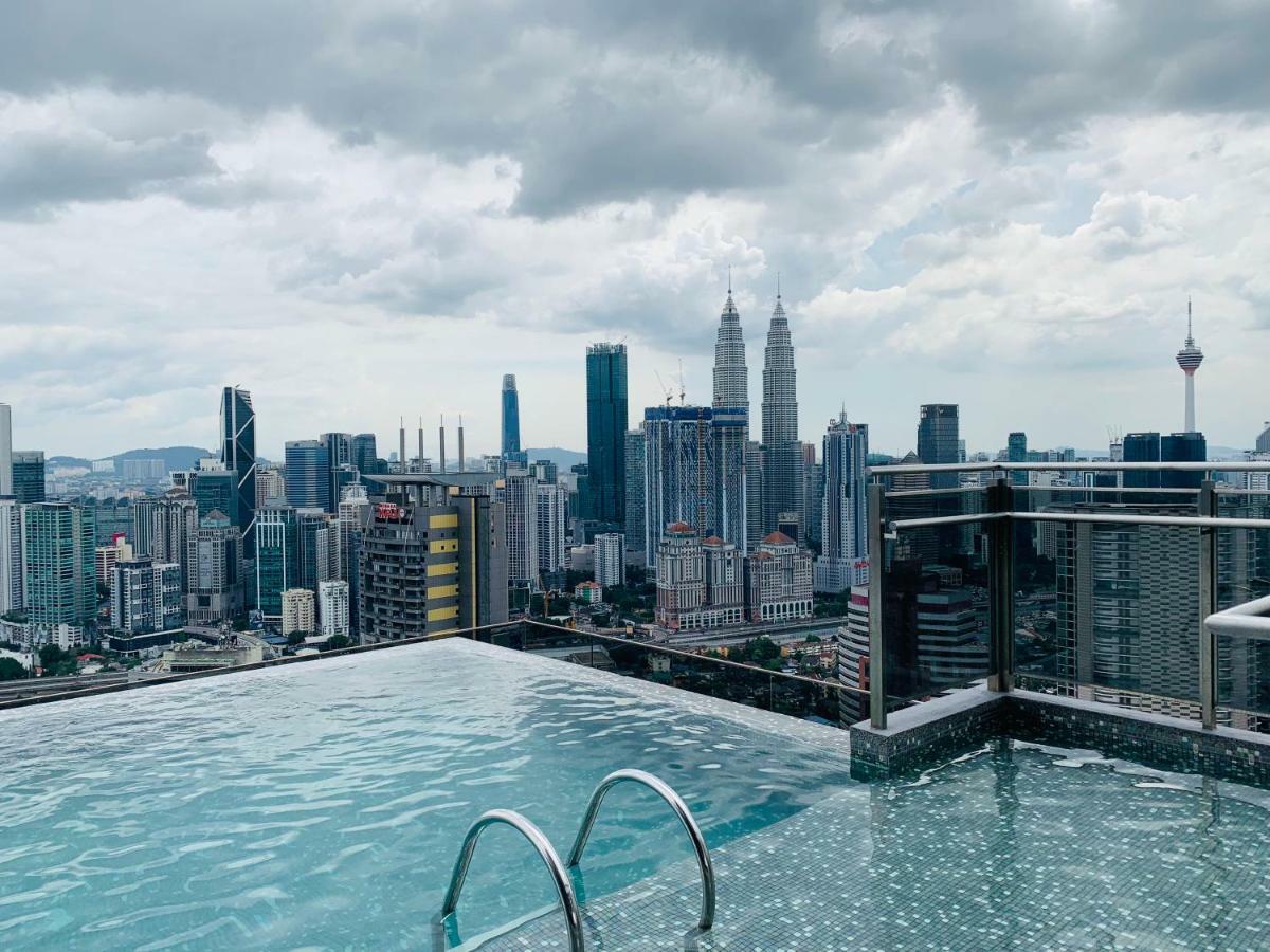 Expressionz Klcc By De Space *